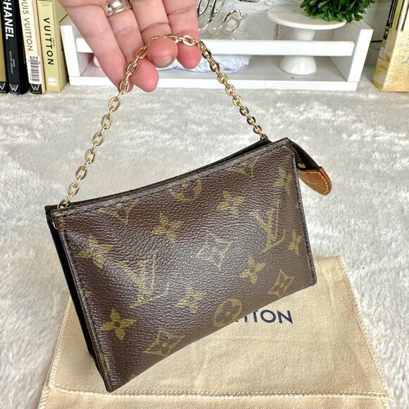 Louis Vuitton Monogram Cosmetic Pouch 15 Wristlet Clutch with chain NICE! Gift! - Picture 3 of 8